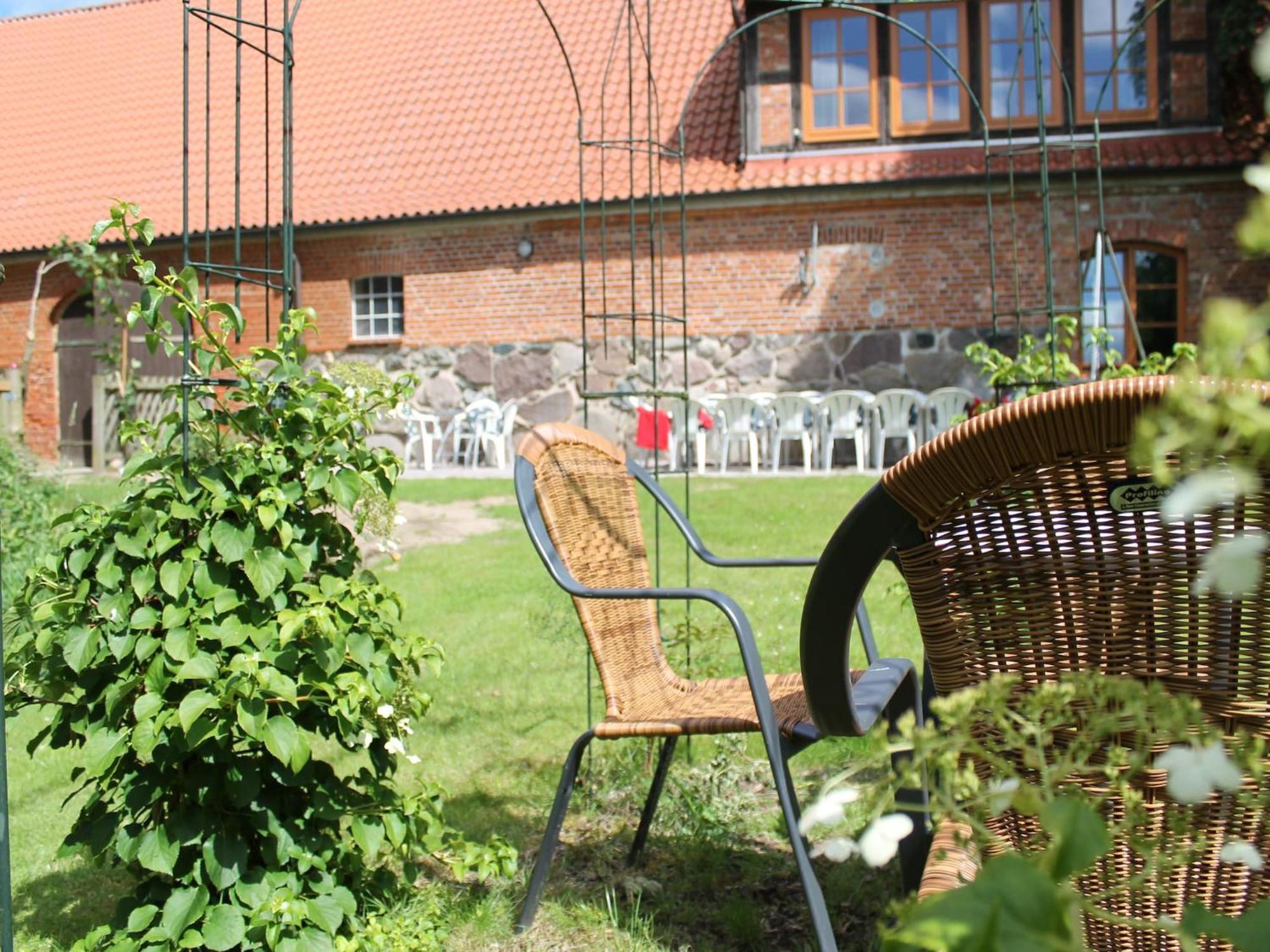 Villa Mansion In Gressow With Terrace Garden Bbq Pond Bicycles Extérieur photo
