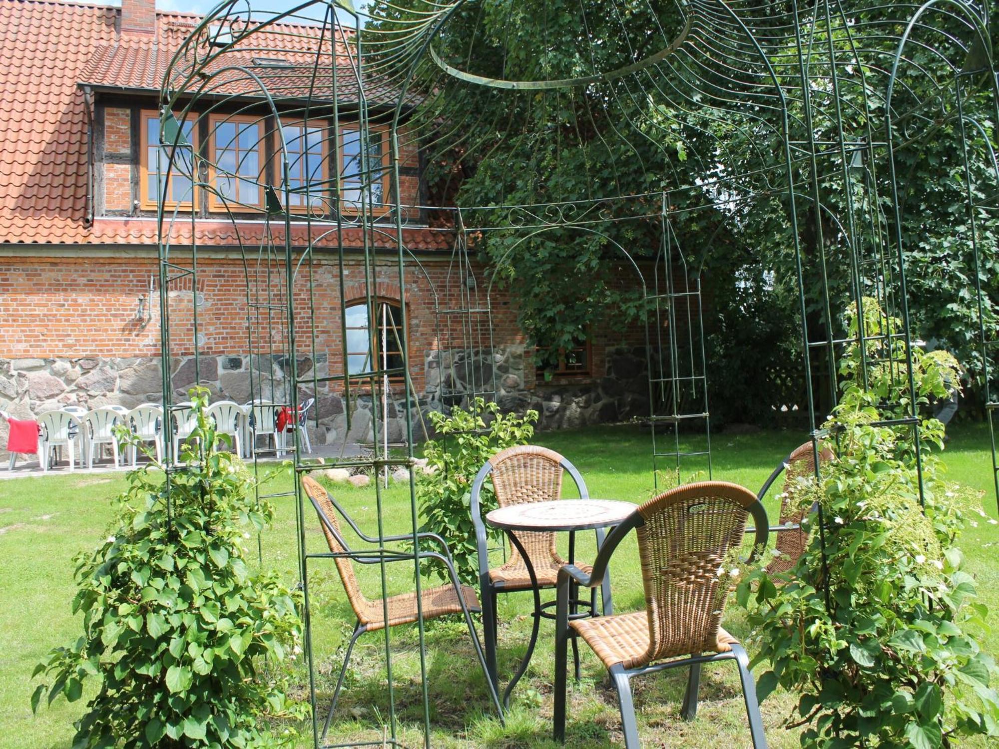 Villa Mansion In Gressow With Terrace Garden Bbq Pond Bicycles Extérieur photo